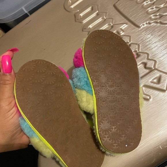 Ugg fur slippers - Picture 2 of 3